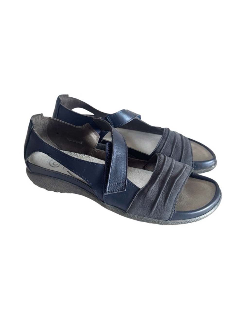 Naot Papaki Womens Polar Seal Navy Leather Cutout Open Toe Sandals size 39 EU